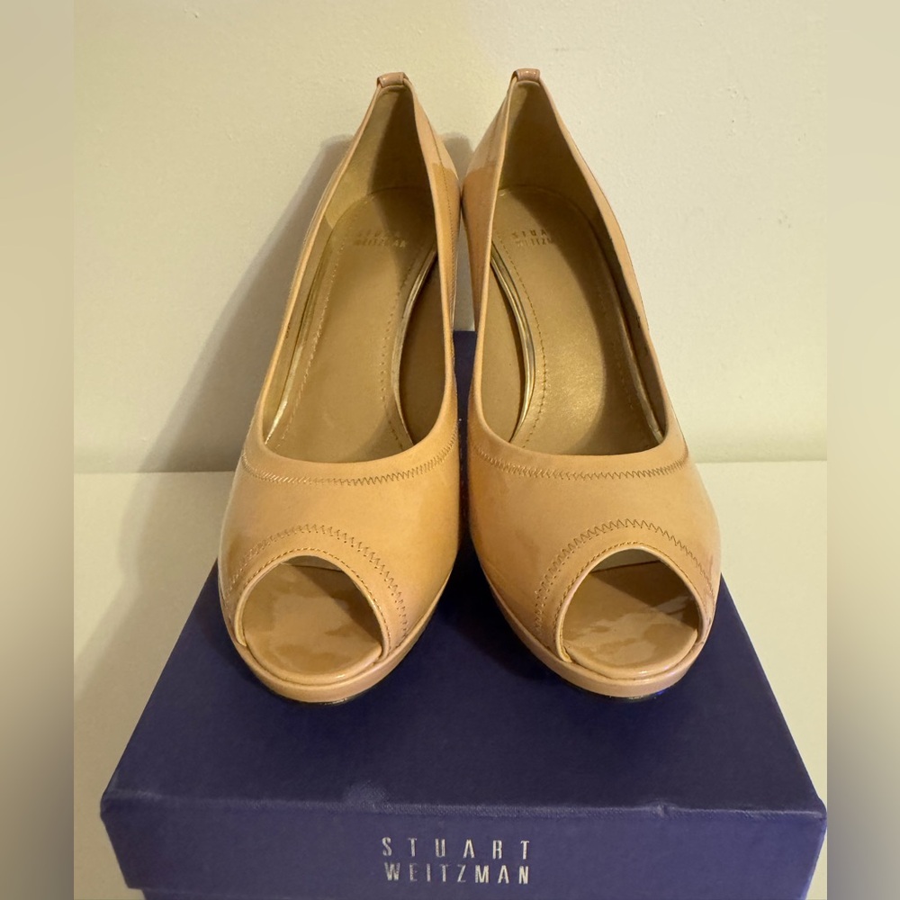 Stuart Weitzman Adobe Aniline Tan Patent Plainfield Peep Toe Pump Heels Size 10 - Picture 2 of 5